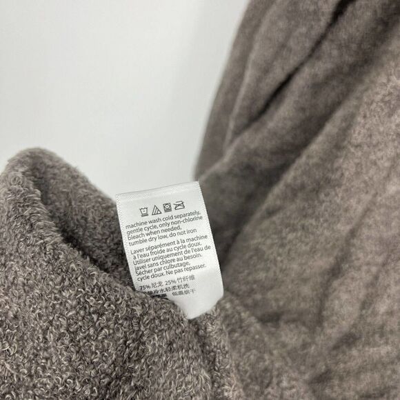 Barefoot Dreams Sweater Size Small Medium Gray Calypso CozyChic Wrap Cardigan - Picture 7 of 7